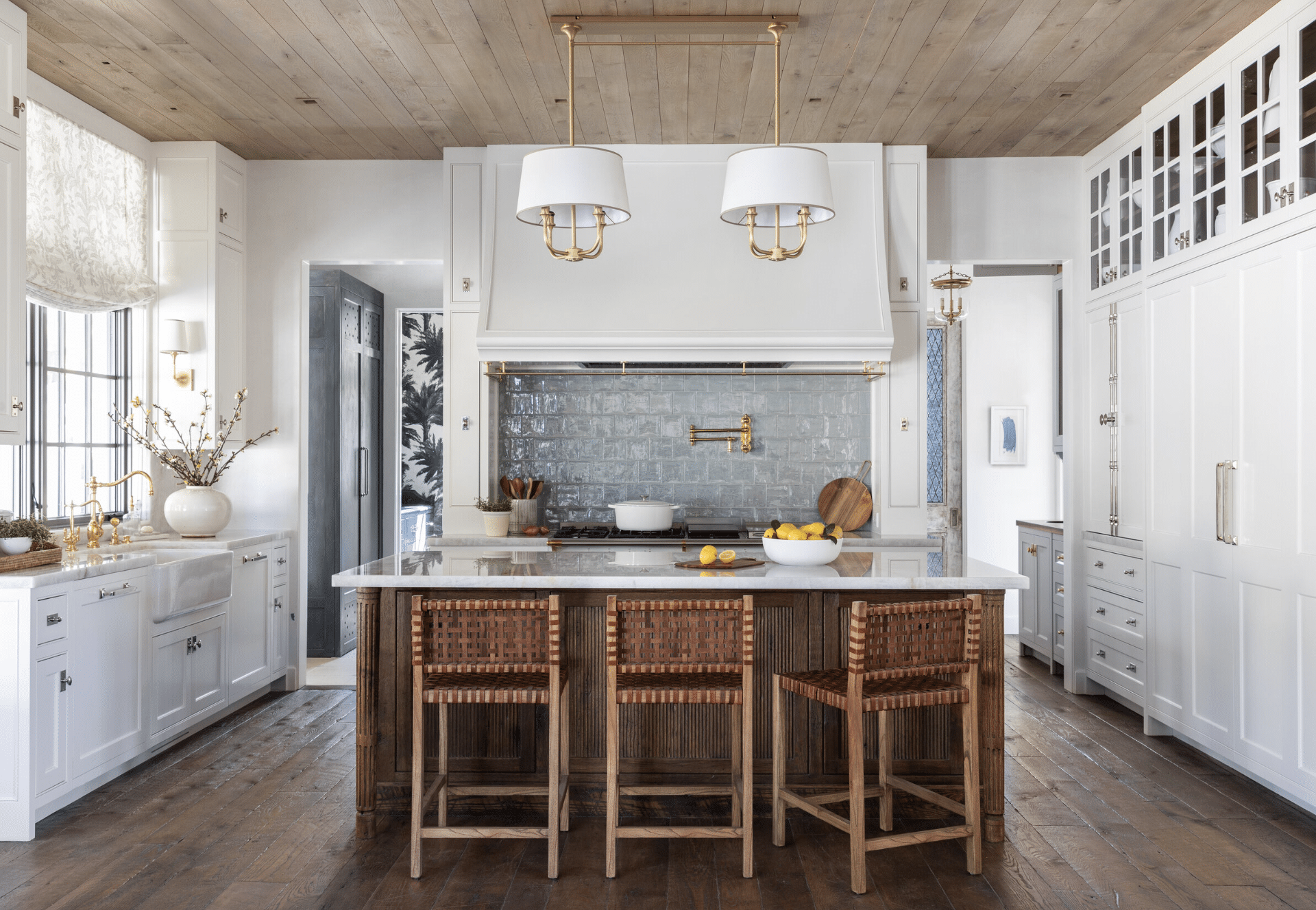 ARE WHITE KITCHENS STILL IN STYLE?